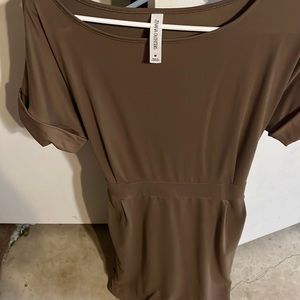 Brown dress with pockets.